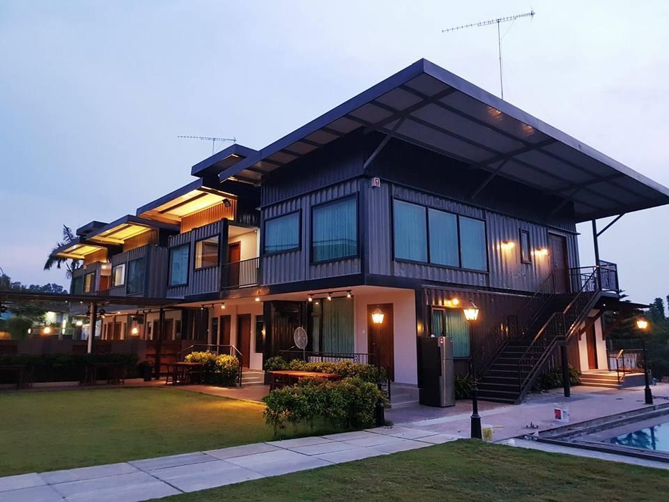Kluang Container Swimming Pool Hotel Екстер'єр фото