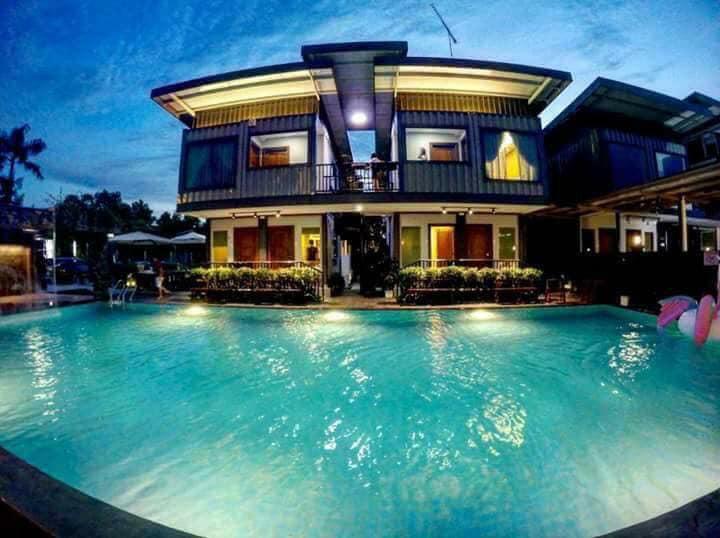 Kluang Container Swimming Pool Hotel Екстер'єр фото