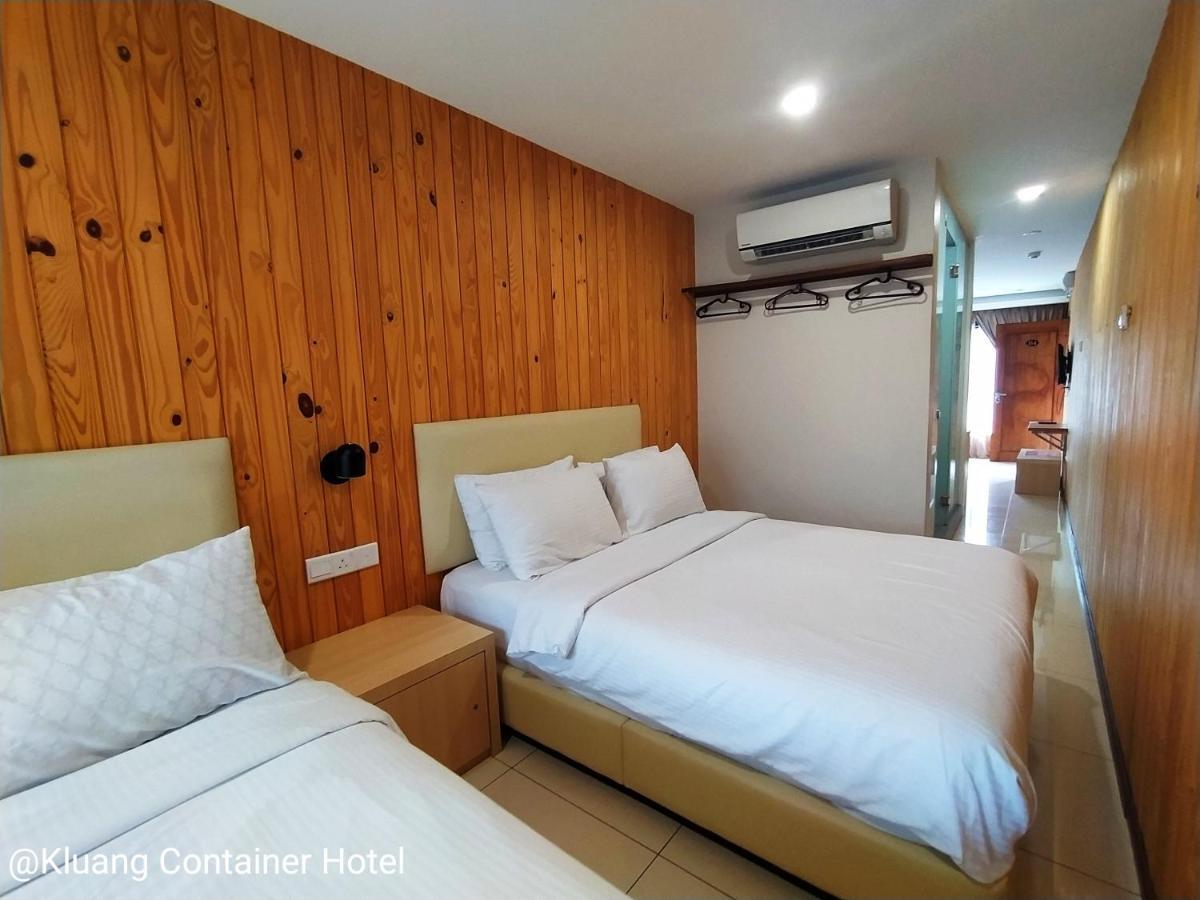 Kluang Container Swimming Pool Hotel Екстер'єр фото