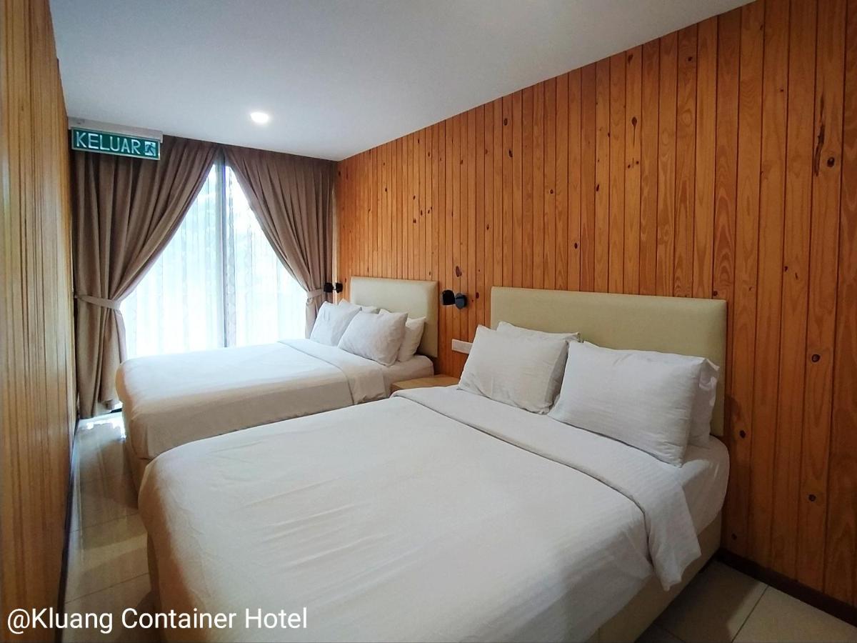 Kluang Container Swimming Pool Hotel Екстер'єр фото